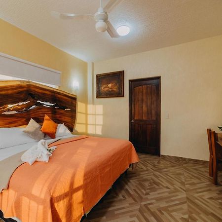 Primavera Suites Zihuatanejo Buitenkant foto